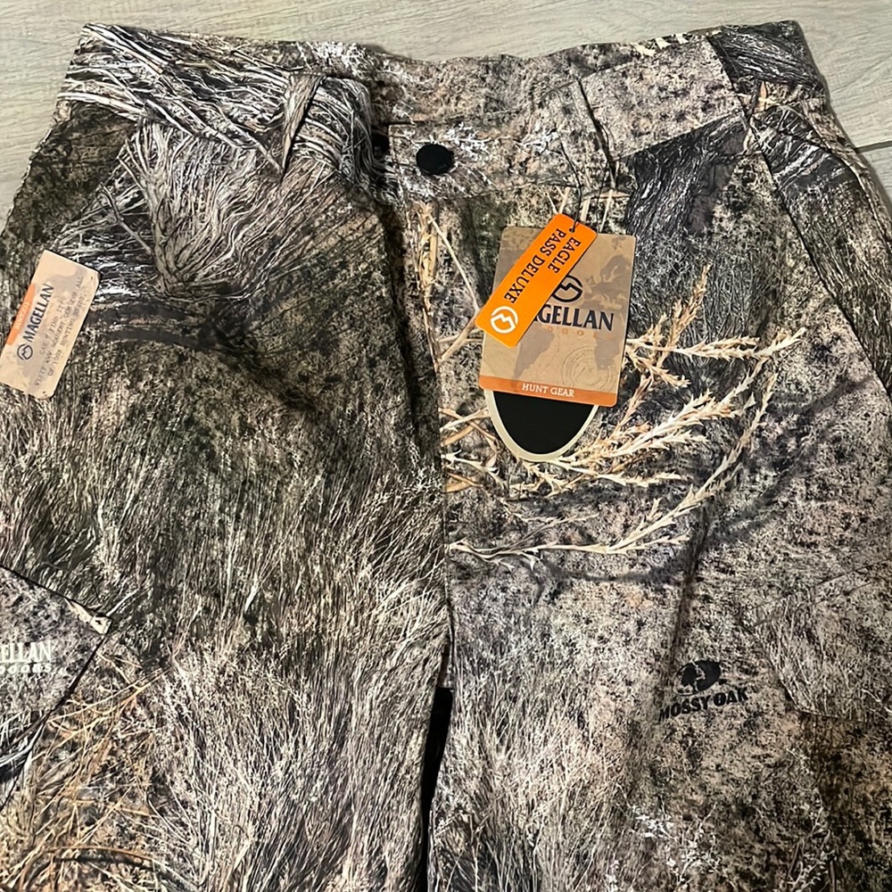 Men’s Magellan Size Small